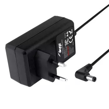 Akyga AK-TB-17 yleislaturi, 12 V, 2 A, 24 W, 5,5 x 2,1 mm, 1,4 m