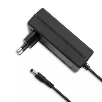 Virtalähde Qoltec 50779 sisäkäyttöön 20 W musta