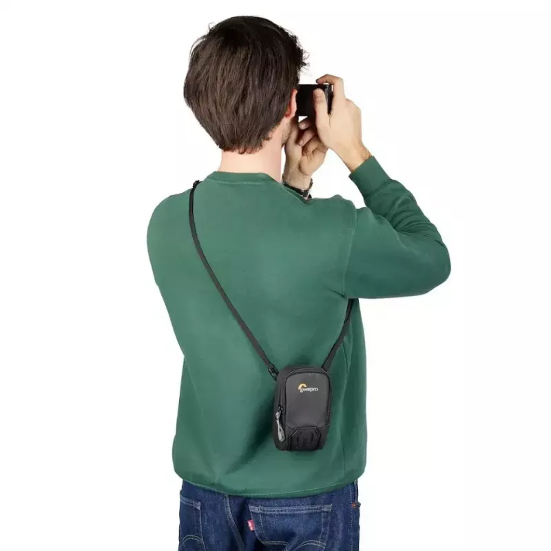 Vyölaukku Lowepro LP37449-PWW musta olkahihna