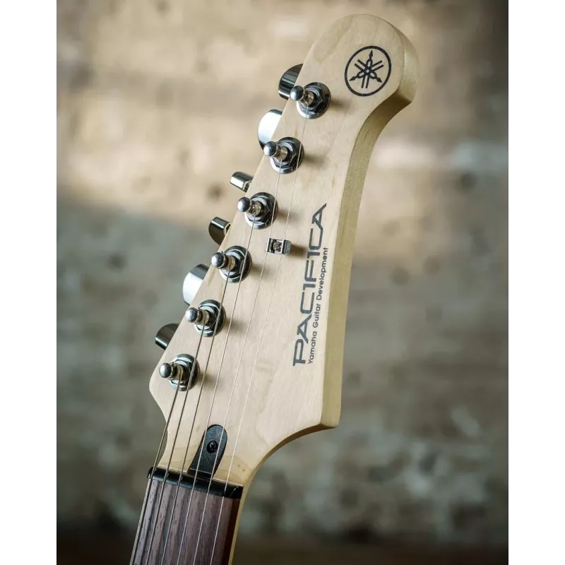 Yamaha Pacifica 112J BL MKII - sähkökitara