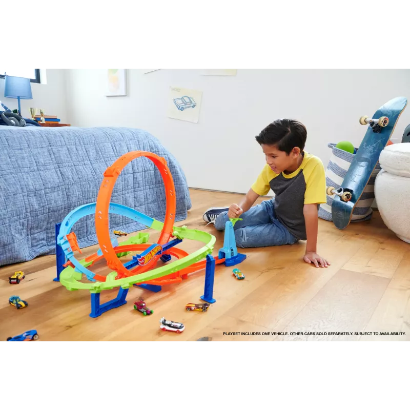 Hot Wheels Action Loop Cyclone Challenge -ratasarja 1:64-mittakaavan leikkiautolla, helppo säilytys