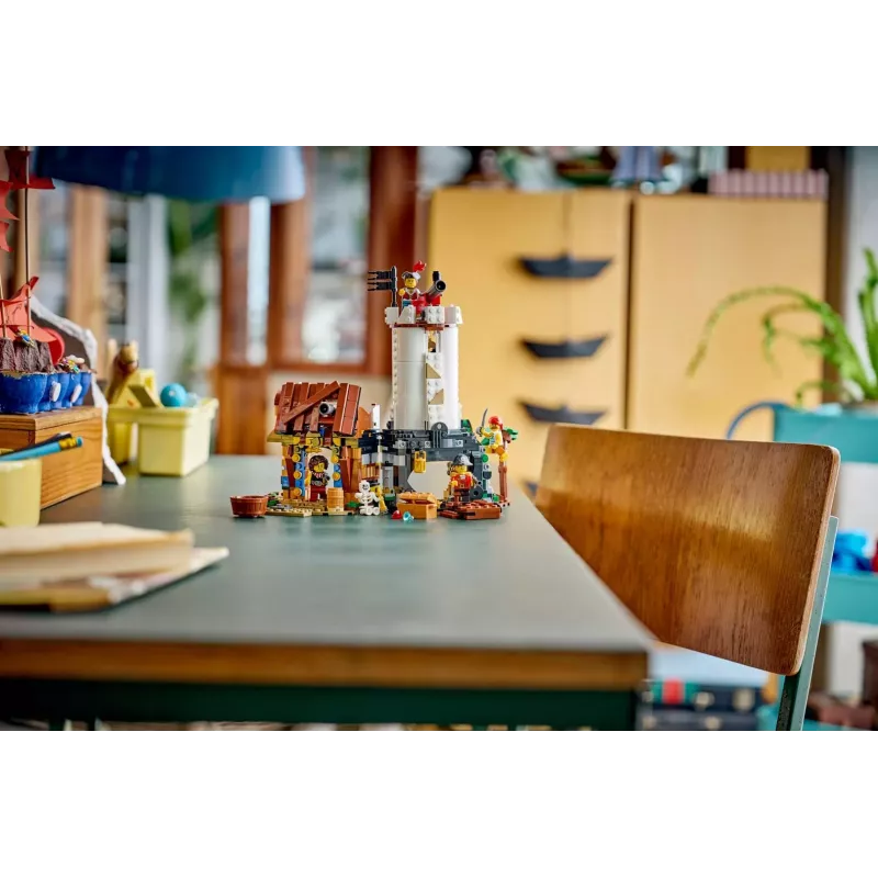 LEGO Creator 3-in-1 31387 Ikoninen merirosvolaiva (1074 osaa)