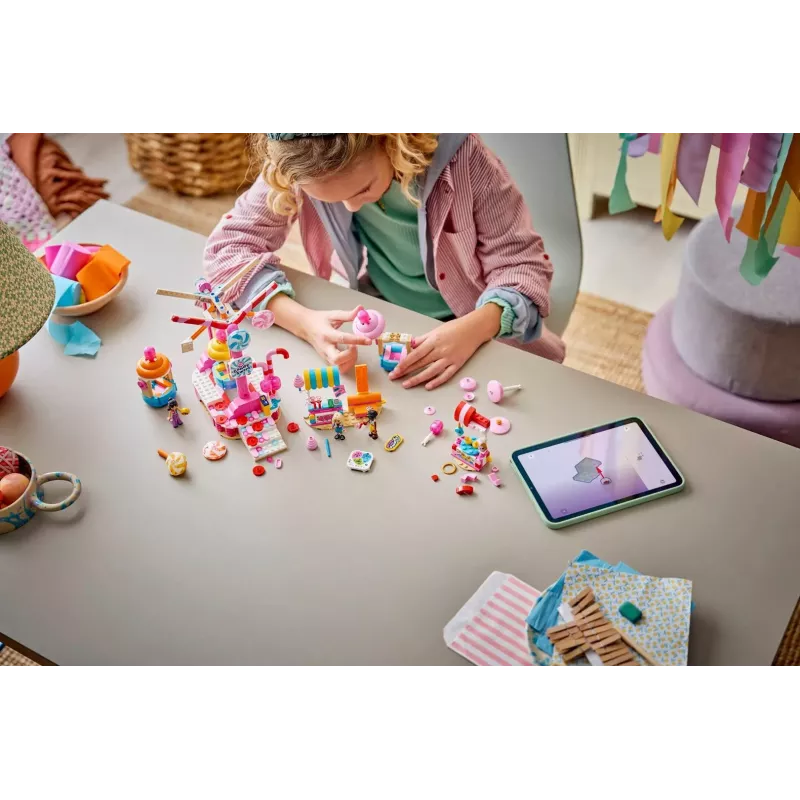 LEGO Friends 42700 Karkki- & cupcake-maailmanpyörä (602 osaa)