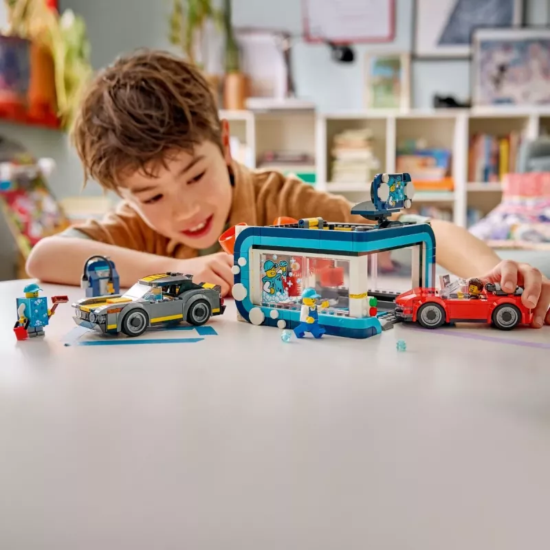 LEGO City 60497 Drive-through-autopesula (583 osaa)