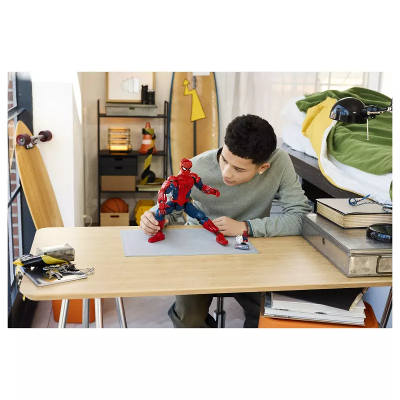 LEGO Marvel 76346 Spider-Man-sankarihahmo (813 osaa)