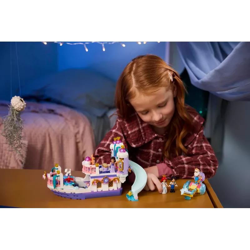 LEGO Disney 43299 Arielin kuninkaallinen häävene (519 osaa)