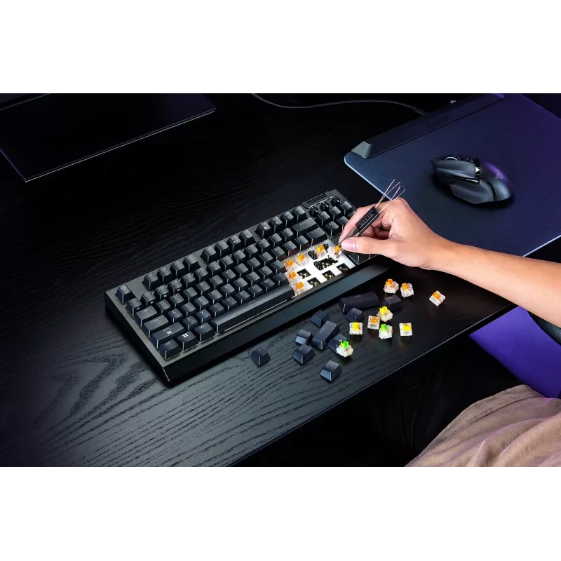 Razer BlackWidow V4 Tenkeyless HyperSpeed Orange Switch -näppäimistö - US Layout