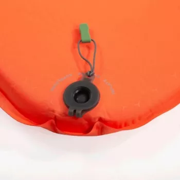 Exped SIM 3.8 LW itsestään täyttyvä makuualusta Flame