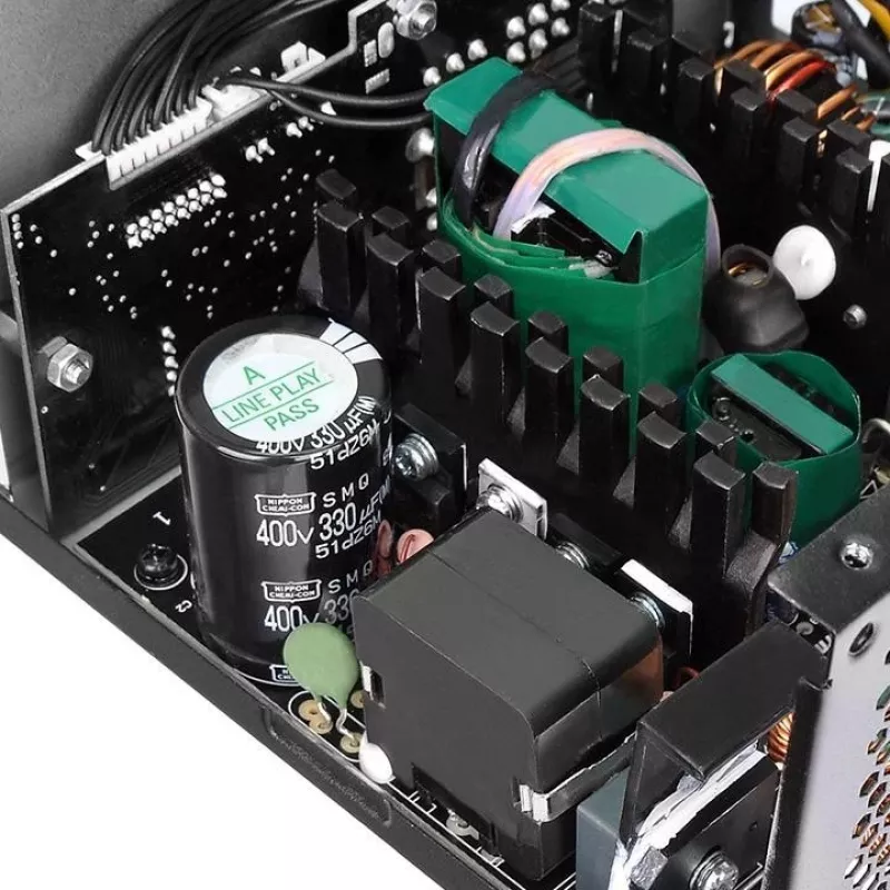 Thermaltake Smart DPS G 600W 80+ Bronze puolimodulaarinen virtalähde