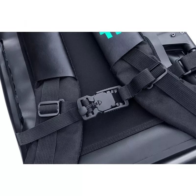 Thermaltake TT100 Urban Waterproof pyöräreppu 20L musta