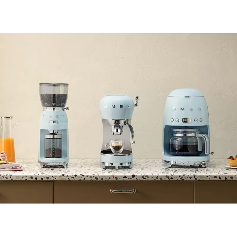 Smeg ECF02RDEU 50's Style manuaalinen espressokeitin 1.1 L punainen