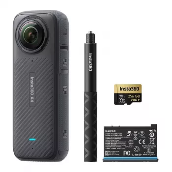Insta360 X4 Adventure Bundle - 8K 360° kamera selfie-tikulla, lisäakku, 64GB kortti