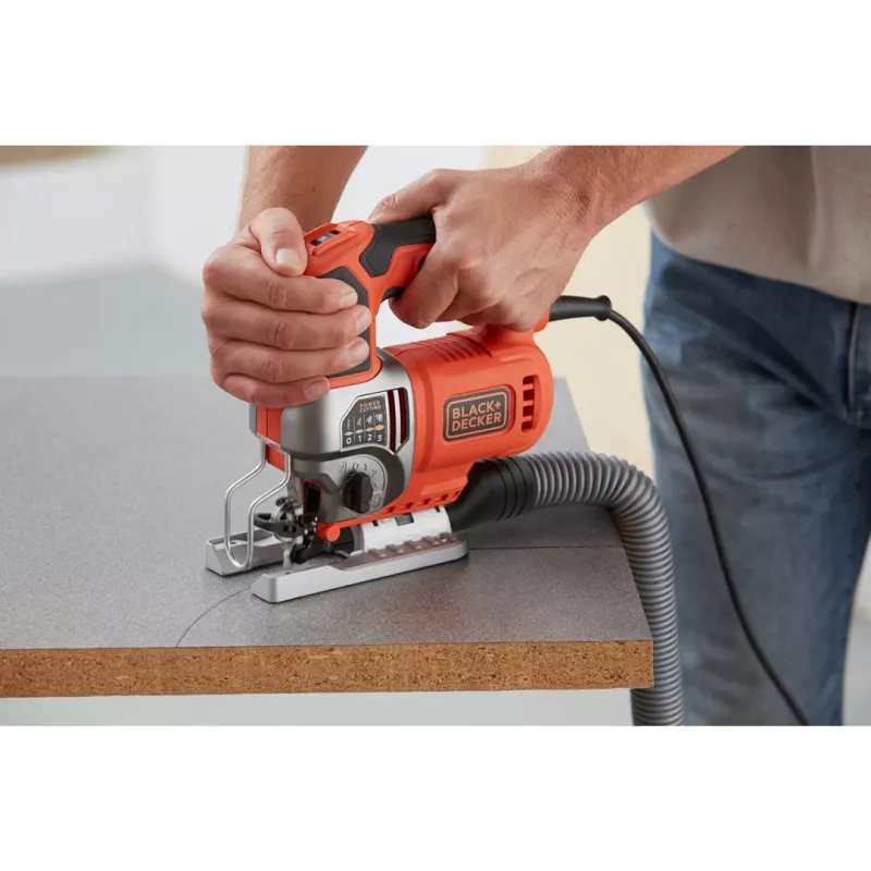 Black & Decker BES610-QS sähkökäyttöinen pistosaha 600W heilurityöstöllä