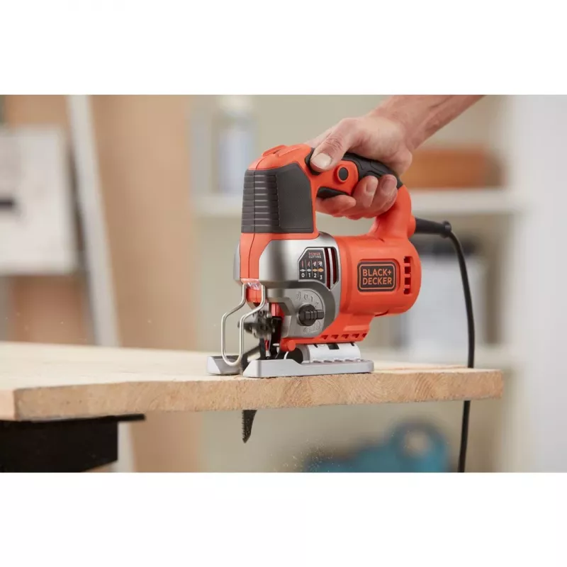 Black & Decker BES610-QS sähkökäyttöinen pistosaha 600W heilurityöstöllä