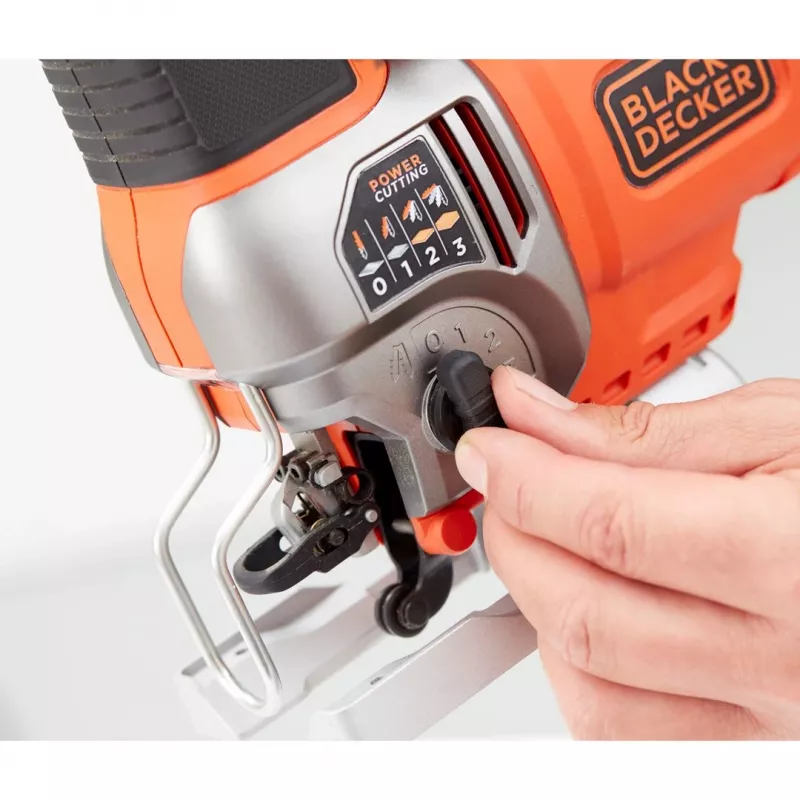 Black & Decker BES610-QS sähkökäyttöinen pistosaha 600W heilurityöstöllä