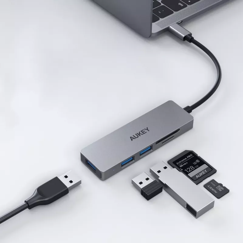 AUKEY CB-C63 USB-C-keskitin Ultra Slim 4-in-1 alumiini space gray