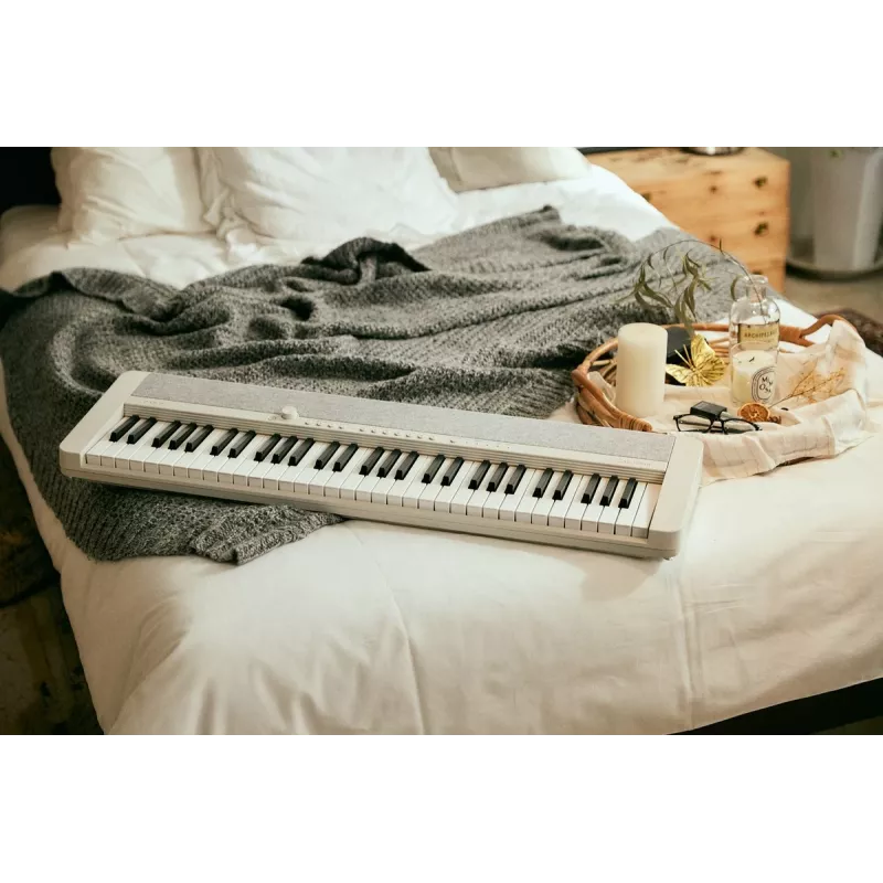 Casio CT-S1 digitaalisyntetisaattori 61 kosketinta valkoinen