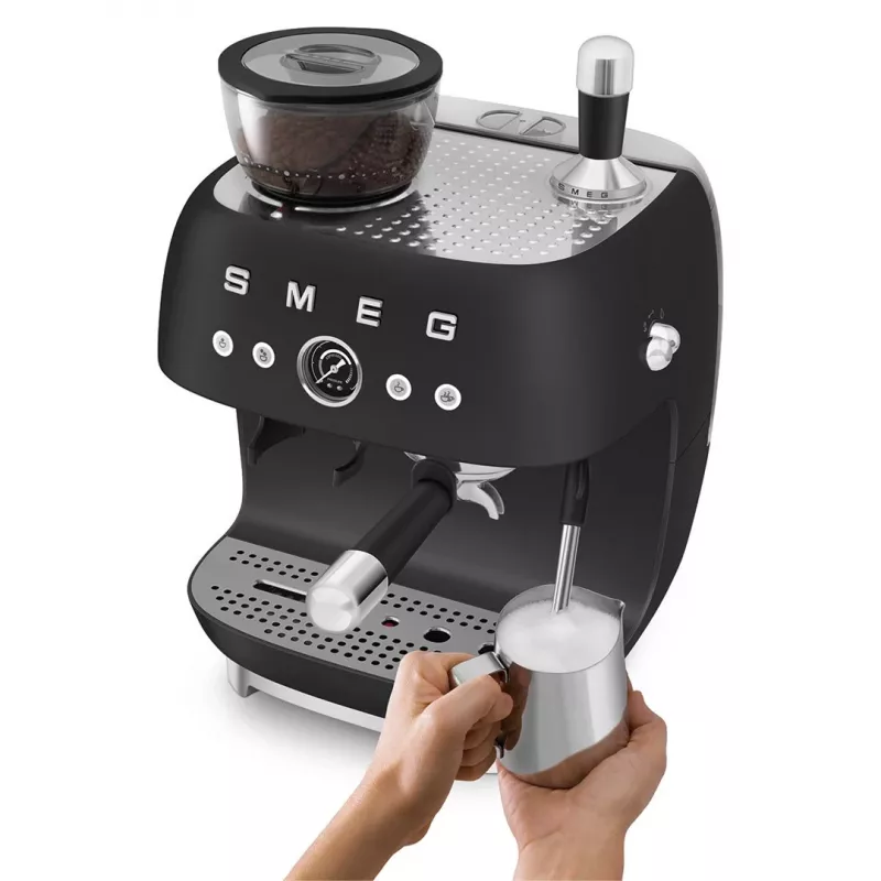 Smeg EGF03BLMEU espressokone myllyllä, 1650 W, musta