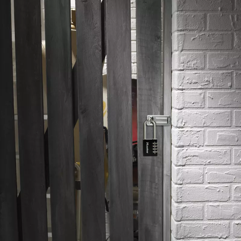 Master Lock 7640EURDBLK yhdistelmälukko 40mm kaaren leveys, karkaistu teräskaari, 4-numeroinen uudelleenasennettava, hopea/harmaa