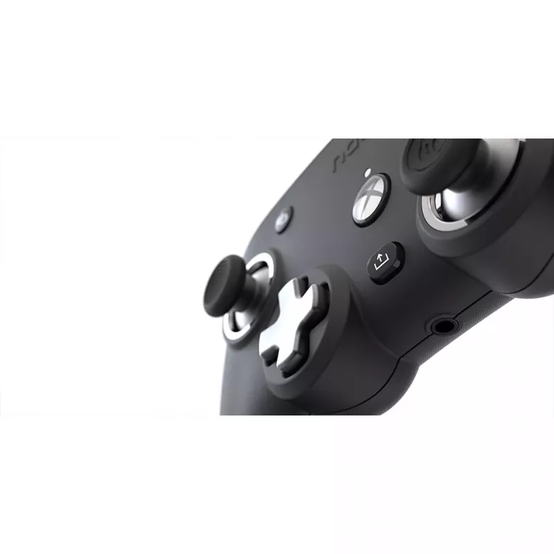Nacon Compact Pro langallinen ohjain Xbox Series X|S, Xbox One & PC - valkoinen
