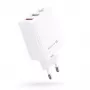 Evelatus ETC06 matkalaturi EU-seinä 3 porttia 32W USB-C / USB-A2 valkoinen