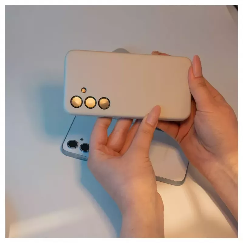 Evelatus Samsung Galaxy S24 Premium MagSafe Soft Touch -silikonikuori harmaa