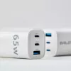 Evelatus 65W Max pikapikalaturi UK USB-C1/USB-C1/USB-A valkoinen