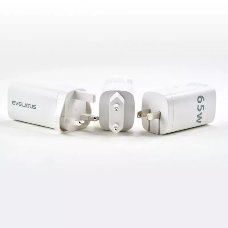 Evelatus 65W Max pikapikalaturi UK USB-C1/USB-C1/USB-A valkoinen
