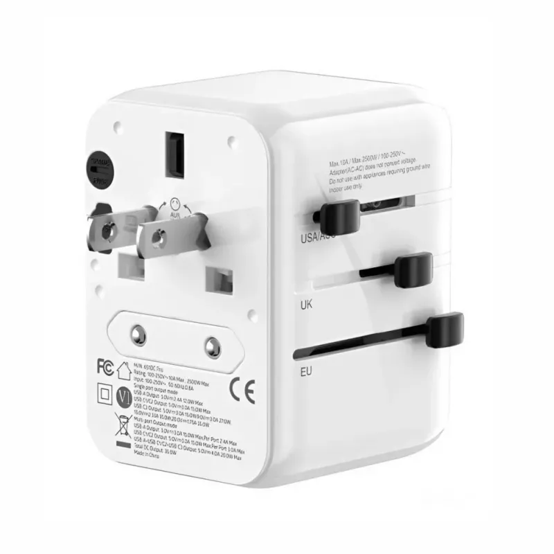 EVELATUS 35W maailmanmatkailuadapteri 1 PD USB-C, 2 USB-C, 2 USB-A, valkoinen