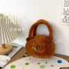 LEAN TOYS kapybara pehmolaukku ruusulla, ruskea, 20 cm