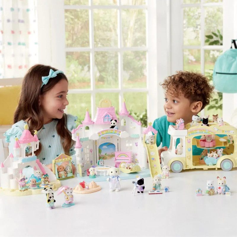 EPOCH Sylvanian Families Kindergarten hiekkalaatikko & allas leikkisarja