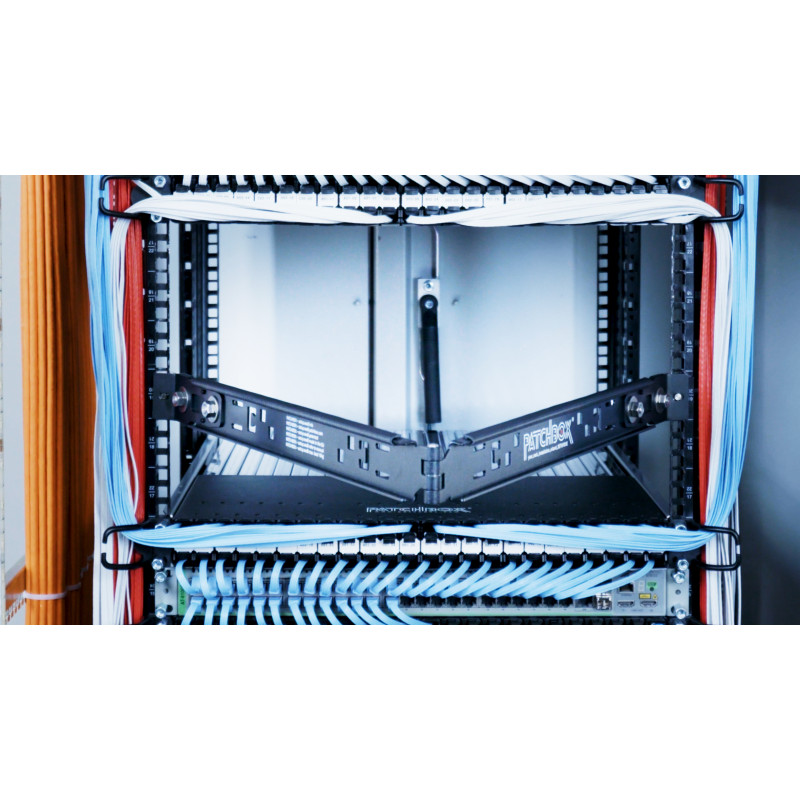 PATCHBOX Setup.exe rack-asennustyökalu 19 tuuman laitteille, musta