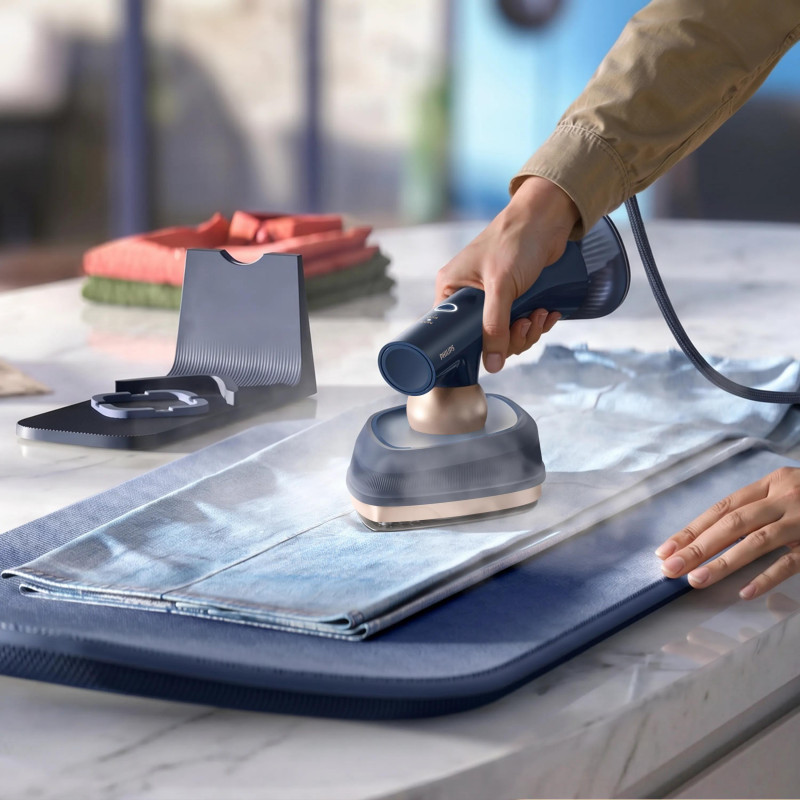 Philips OneTurn 2-in-1 höyrysilitysrauta GC215/20 Navy Blue