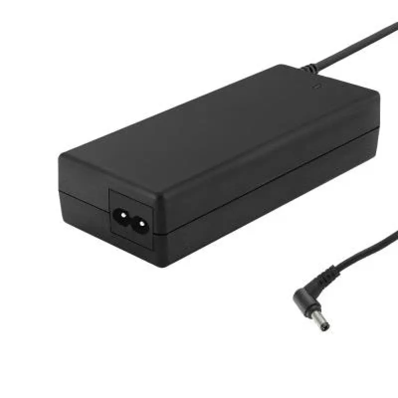 Qoltec 50090.90W virtalähde/invertteri sisäkäyttöön musta
