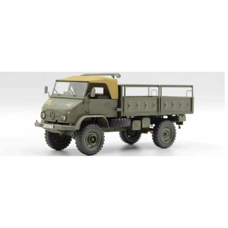 Muovinen pienoismalliajoneuvo UNIMOG 404 S 1/35