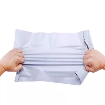 BSTECH PollyMailers K6 50 kpl pehmustetut kuplalähetyspussit valkoinen