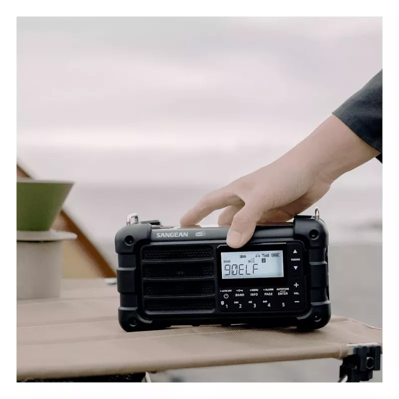 Sangean MMR-99 DAB musta hätä-/kampikäyttöinen/aurinkoradio
