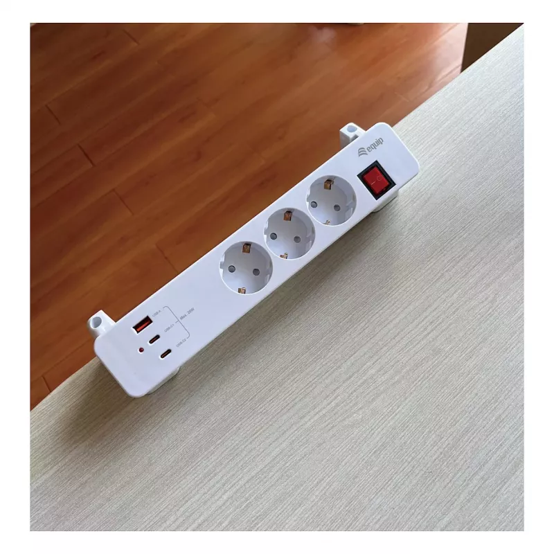 Equip jatkojohto CEE 7/7 90° 3x Schuko / 2x USB-C + USB-A, valkoinen, 1,5m