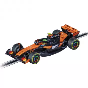 Carrera GO!!! McLaren MCL39 L. Norris No.4 2025 rata-auto 1:43