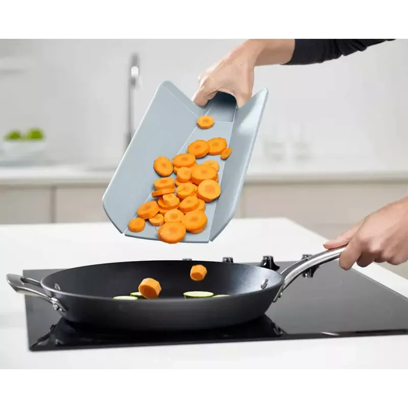 Joseph Joseph Chop2Pot Plus 2-osainen sininen leikkuulautasarja