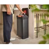 Joseph Joseph Titan 30L musta jätteenpuristin