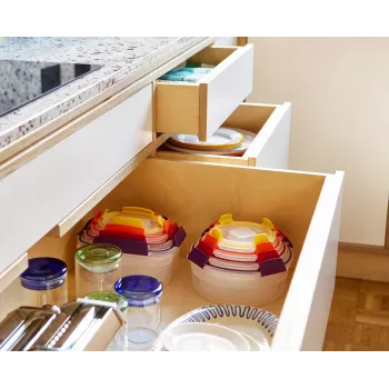 Joseph Joseph Nest Lock 4-osainen monivärinen pyöreä astiasarja