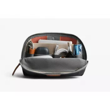 Bellroy Desk Caddy - mobiilitarvikkeiden järjestäjä (liuskekivenharmaa)
