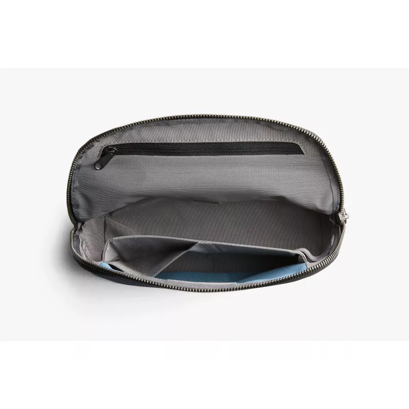 Bellroy Desk Caddy - musta työpöytäjärjestäjä mobiililaitteiden tarvikkeille