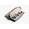 Bellroy Laptop Caddy 16 - kannettavan tietokoneen laukku 16 inch kannettaville tarviketaskuilla (Eukalyptus)