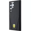 Ferrari FEHMS24LP3BAK kovakotelo Samsung Galaxy S24 Ultralle, musta, Hot Stamp V-linjat, MagSafe