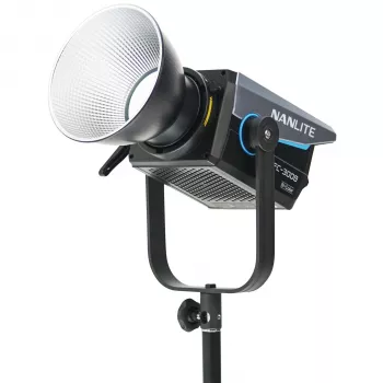 Nanlite FC-300B LED Bi-Color spotti 300W 2700K-6500K Bowens-kiinnitys