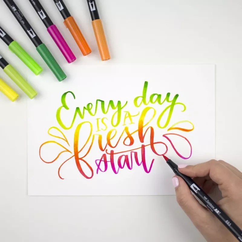 Tombow ABT-6P-4 Dual Brush Pen -sarja - 6 kynää - ohut ja sivellinkärki - monivärinen - pyöreä