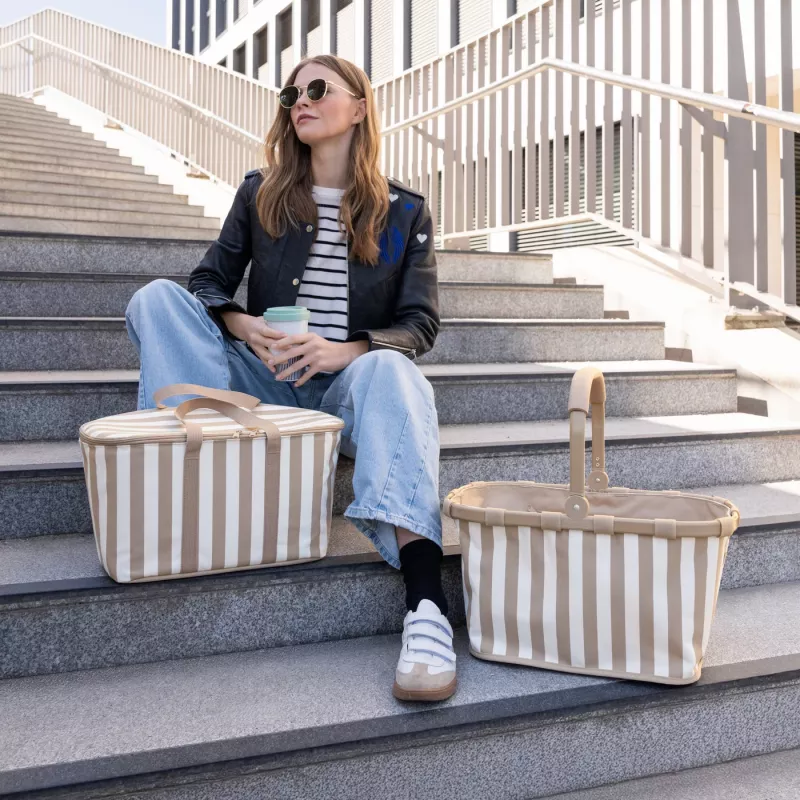 Reisenthel Carrybag Summerstripes Coffee ostoskori 22L