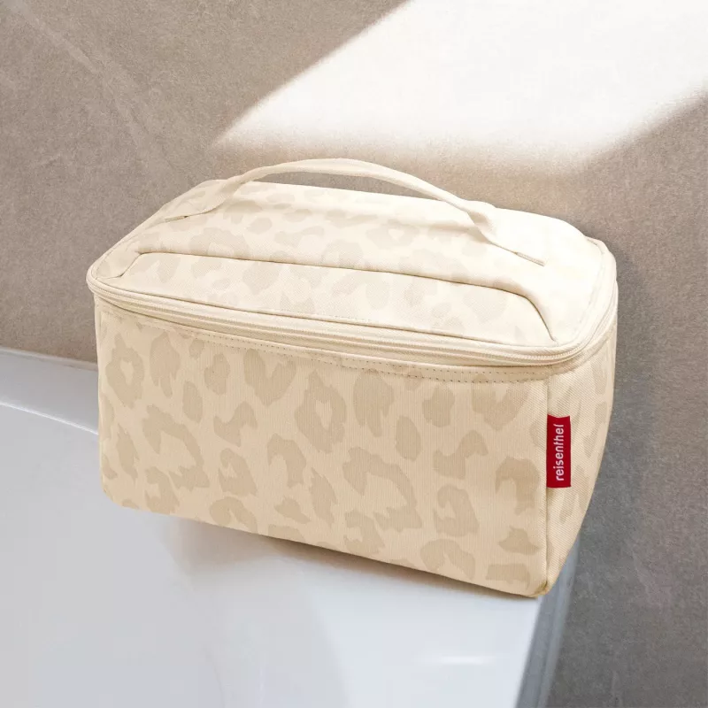 Reisenthel Beauty Case Leo Vanilla FF1043 - kosmetiikkalaukku 4L kierrätetty polyesteri